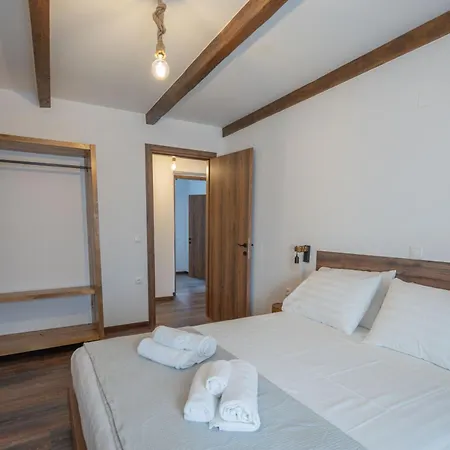 Rouga * Spanokhórion